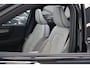 Volvo EX40 Extended Range 252PK Ultra 82kWh | Pixel LED | Panoramadak | 20'' | Memory Stoel | HK Audio
