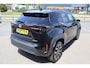 Toyota Yaris Cross 1.5 HYBRID STYLE PANORAMADAK HEAD-UP-DISPLAY EL-ACHTERKLEP STUUR/STOELVERWARMING LED-PAKKET 17"LM-VELGEN