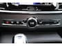 Volvo S90 T8 390pk AWD Inscription - Intellisafe Assist & Surround - Schuif-kanteldak - 360º Camera - Head-up display - Elektrisch verstelbare stoelen met geheugen - Keyless - Trekhaak wegklapbaar - Harman Kardon - Full LED verlichting - 19" Wielen