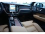 Volvo XC60 2.0 T8 Plug-in hybrid AWD Ultra Dark | Luchtvering | Bowers & Wilkins | Massage | Stoel koeling | Stoel + Stuur verwarming | Panorama Schuifdak |