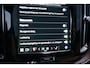 Volvo XC60 2.0 T8 Plug-in hybrid AWD Ultra Dark | Luchtvering | Bowers & Wilkins | Massage | Stoel koeling | Stoel + Stuur verwarming | Panorama Schuifdak |