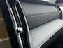 Volvo XC90 2.0 T8 Plug-in hybrid AWD Ultra Bright | SOH:100% | Trekhaak | Facelift | Luchtvering | Bowers & Wilkins | 22'' | Gelaagd glas | Massage | Stoel koeling + verwarming | Panoramadak