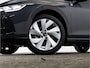 Volkswagen Golf variant Life Edition 1.5 TSI 116 pk Variant | Wegklapbare trekhaak | Adaptieve Cruise Control | Elektrisch bedienbare achterklep | Achteruitrijcamera |