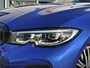 BMW 3-Serie Touring /320e Business Edition Plus M Sport Pakket / Portimao Blau / Stoel & Stuurverwarming / Wegklapbare Trekhaak /