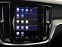 Volvo V60 T6 AWD Plus Dark | Trekhaak | Panoramadak | Dodehoekdetectie |