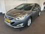 Hyundai i40 Wagon 1.6 GDI Blue i-Vision | Cruise control | Climate control | Trekhaak | Navigatie | Elek. verstelbare stoelen | Elek. inklapbare spiegels | LED dagrijverlichting