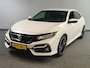 Honda Civic 1.0 i-VTEC Elegance AUTOMAAT uit 2021 Rijklaar + 12 maanden Bovag-garantie Henk Jongen Auto's in Helmond,  al 50 jaar service zoals 't hoort!