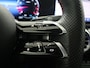Mercedes-Benz A-klasse A 180 Limousine AMG Line | Panoramadak | Keyless go | Sfeerverlichting | Stoelverwarming | AMG styling