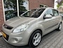 Hyundai i20 1.6i i-Catcher Automaat NIEUWE APK / CRUISE / KOUDE AIRCO / TREK