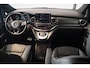 Mercedes-Benz V-klasse 300d 4-MATIC AMG Line 7P | Incl. btw/bpm | Burmester | Leder | 2x Schuifdeur | Camera | Trekhaak |