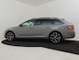 Skoda Superb Combi 1.4 TSI 218pk iV Sportline Business | 100% Dealeronderhouden | Panorama-dak | Adaptive cruise control | Matrix LED koplampen | Stuur+stoelverwarming | Navigatie | 19"LMV