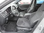 Skoda Superb Combi 1.4 TSI 218pk iV Sportline Business | 100% Dealeronderhouden | Panorama-dak | Adaptive cruise control | Matrix LED koplampen | Stuur+stoelverwarming | Navigatie | 19"LMV