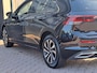 Volkswagen Golf 1.5 eTSI R-Line Business+ | LED | Trekhaak | All-seasons | ACC | Keyless | Stoelverwarming |