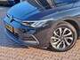 Volkswagen Golf 1.5 eTSI R-Line Business+ | LED | Trekhaak | All-seasons | ACC | Keyless | Stoelverwarming |