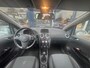 Opel Corsa 1.4-16V Cosmo 5 deurs 90PK! NL AUTO NAP! Cruise l AIRCO ECC l Stoel& stuurverwarming l Leer l MTF-stuur l LMV l PDC!
