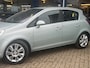Opel Corsa 1.4-16V Cosmo 5 deurs 90PK! NL AUTO NAP! Cruise l AIRCO ECC l Stoel& stuurverwarming l Leer l MTF-stuur l LMV l PDC!