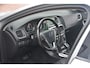 Volvo V40 Cross Country 2.0 D2 Summum | Panoramadak | Camera | BLIS | Stoelverwarming | NL auto!! |