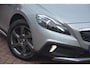 Volvo V40 Cross Country 2.0 D2 Summum | Panoramadak | Camera | BLIS | Stoelverwarming | NL auto!! |