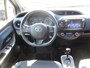 Toyota Yaris 1.5 Hybrid Bi-Tone | Clima-Airco | Cruise Control | Achteruitrijcamera | Incl. BOVAG Garantie | Trekhaak | Bluetooth |