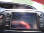 Toyota Yaris 1.5 Hybrid Bi-Tone | Clima-Airco | Cruise Control | Achteruitrijcamera | Incl. BOVAG Garantie | Trekhaak | Bluetooth |
