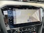 Volkswagen Passat Variant 1.5 TSI R-Line / AUTOMAAT/ PANO/ ALCANTARA/ CAMERA/ PARK. SENSOREN/ ERGO COMFORT/ DIGITAL DASHBOARD/ ELEK. ACHTERKLEP/ CLIMA/ APP-CONNECT/ NAVI/ MATRIX
