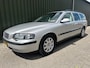 Volvo V70 2.4 Comfort Line Automaat met Nieuwe APK