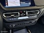 BMW 1-Serie M135i xDrive |Pano |HUD |H&K |Sfeer |Stuurverw.