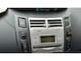 Toyota Yaris 1.3 VVTi Luna MMT automaat . prijs is incl nieuwe apk, afleverings beurt incl filters en bovag garantie
