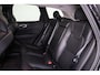 Volvo XC60 B4 190pk AWD Inscription - Intellisafe Surround - Verwarmbare voorstoelen - Achteruitrijcamera - Parkeersensoren voor & achter - Full LED verlichting - Elektrisch verstelbare bestuurdersstoel