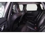 Volvo XC60 B4 190pk AWD Inscription - Intellisafe Surround - Verwarmbare voorstoelen - Achteruitrijcamera - Parkeersensoren voor & achter - Full LED verlichting - Elektrisch verstelbare bestuurdersstoel