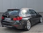 BMW 3-Serie Touring 320i High Executive | Panorama | Sportleer| Trekhaak | Org NL | Navi Prof | Camera | APK & OH Nieuw