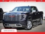 GMC Sierra DENALI | All-In Prijs | 6,2 V8 Full Option | De Meest Luxe Pick-Up in zijn Klasse | Comfortabele Dubbele Cabine met Royale 5 Zitplaatsen | BPM vrij | Nu Leverbaar uit Voorraad | Voorraad Nr 420229