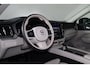 Volvo XC60 T6 Recharge AWD Plus Dark - LONG RANGE - Panorama/schuifdak - IntelliSafe Assist & Surround - Adaptieve LED koplampen - Parkeercamera achter - Verwarmde voorstoelen, stuur & achterbank - Parkeersensoren voor & achter - Elektr. bedienb. voorstoelen met geheugen - Draadloze tel. lader - Extra getint glas - Elektr. inklapbare trekhaak - 21' LMV