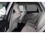 Volvo XC60 T6 Recharge AWD Plus Dark - LONG RANGE - Panorama/schuifdak - IntelliSafe Assist & Surround - Adaptieve LED koplampen - Parkeercamera achter - Verwarmde voorstoelen, stuur & achterbank - Parkeersensoren voor & achter - Elektr. bedienb. voorstoelen met geheugen - Draadloze tel. lader - Extra getint glas - Elektr. inklapbare trekhaak - 21' LMV