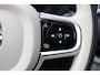 Volvo XC60 T6 Recharge AWD Plus Dark - LONG RANGE - Panorama/schuifdak - IntelliSafe Assist & Surround - Adaptieve LED koplampen - Parkeercamera achter - Verwarmde voorstoelen, stuur & achterbank - Parkeersensoren voor & achter - Elektr. bedienb. voorstoelen met geheugen - Draadloze tel. lader - Extra getint glas - Elektr. inklapbare trekhaak - 21' LMV