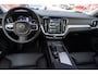 Volvo S60 B4 Plus Dark Elektrisch glazen panorama-dak | 19" L.m.velgen | Harman Kardon audio | Trekhaak elektrisch uitklapbaar