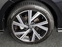 Volkswagen Polo 1.0 TSI R-Line 95PK Automaat (DSG) | Panorama dak | IQ Matrix led koplampen | Navigatie | Parkeercamera | Stoelverwarming | 17" LM velgen |