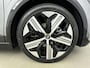 Renault Megane E-Tech EV60 220Pk Iconic | Harman Kardon | Stoel & Stuurwielverwarming | 360 Graden Camera's | Dodehoek Detectie | Leder Interieur | 20'' Lichtmetalen Velgen | Climate Control | Navigatie