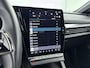 Renault Megane E-Tech EV60 220Pk Iconic | Harman Kardon | Stoel & Stuurwielverwarming | 360 Graden Camera's | Dodehoek Detectie | Leder Interieur | 20'' Lichtmetalen Velgen | Climate Control | Navigatie