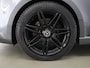Mercedes-Benz V-klasse 300d | 4-MATIC | AMG | L2 Lang | DC Avantgarde | Burmester Audio | Distronic Plus | 360 graden Camera | Dodehoekassistent | Trekhaak 2500kg | Navigatie | Climate Control | Certified |