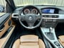 BMW 3-Serie Cabrio 335i High Executive *Origineel NL* Leder / M-sport stuur /  Xenon / Memory / Stoelverwarming / Keyless / Navigatie / Cruise Control / 18"LMV