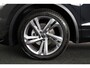 Volkswagen Tiguan 1.5 TSI R-Line Business 150 pk Automaat (DSG) | Verlengde garantie | Navigatie | Panoramadak | Elektr. trekhaak | Parkeersensoren (Park assist) | Achteruitrijcamera | Stoelverwarming |