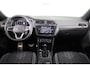 Volkswagen Tiguan 1.5 TSI R-Line Business 150 pk Automaat (DSG) | Verlengde garantie | Navigatie | Panoramadak | Elektr. trekhaak | Parkeersensoren (Park assist) | Achteruitrijcamera | Stoelverwarming |