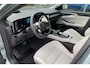 Renault Espace E-Tech full hybrid 200 iconic 5p. | NU MET 5 JAAR GARANTIE | Panoramadak | Harman Kardon | HUD | 4control | Elektrische achterklep | Verwarmbare stoelen- stuur en voorruit | 3D around view camera