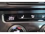 Volkswagen E-Golf e-Golf | Incl. 12 maanden garantie | Lichtmetalen velgen | Navigatie systeem | Airco | Voorstoelen verwarmd | Cruise control | Achteruitrij camera | DAB | Bluetooth | SOH 78% |