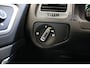 Volkswagen E-Golf e-Golf | Incl. 12 maanden garantie | Lichtmetalen velgen | Navigatie systeem | Airco | Voorstoelen verwarmd | Cruise control | Achteruitrij camera | DAB | Bluetooth | SOH 78% |