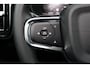 Volvo XC40 T4 Recharge Ultimate Dark - Panorama/schuifdak - IntelliSafe Assist & Surround - 360º Camera - Verwarmde voorstoelen & stuur - Parkeersensoren voor & achter - Elektr. bedienb. voorstoelen met geheugen links - Draadloze tel. lader - Extra getint glas - 19' LMV