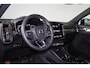 Volvo XC40 T4 Recharge Ultimate Dark - Panorama/schuifdak - IntelliSafe Assist & Surround - 360º Camera - Verwarmde voorstoelen & stuur - Parkeersensoren voor & achter - Elektr. bedienb. voorstoelen met geheugen links - Draadloze tel. lader - Extra getint glas - 19' LMV
