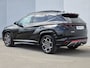 Hyundai Tucson 1.6 T-GDI HEV N Line Sky Automaat / Trekhaak vast / Trekgewicht 1.650 kg / Glazen schuif- en kanteldak / Stoelventilatie / Stuur-, stoel- en achterbankverwarming / Navi / Apple Carplay Android /