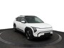 Kia EV3 Plus Advanced 81.4 kWh - *DEMO* - Stoel-/stuurverwarming - Schuif-/kanteldak - Getint Glas - Navigatie - Fabrieksgarantie tot 2032
